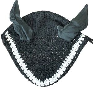 Black & White Horse Ear Fly Bonnet